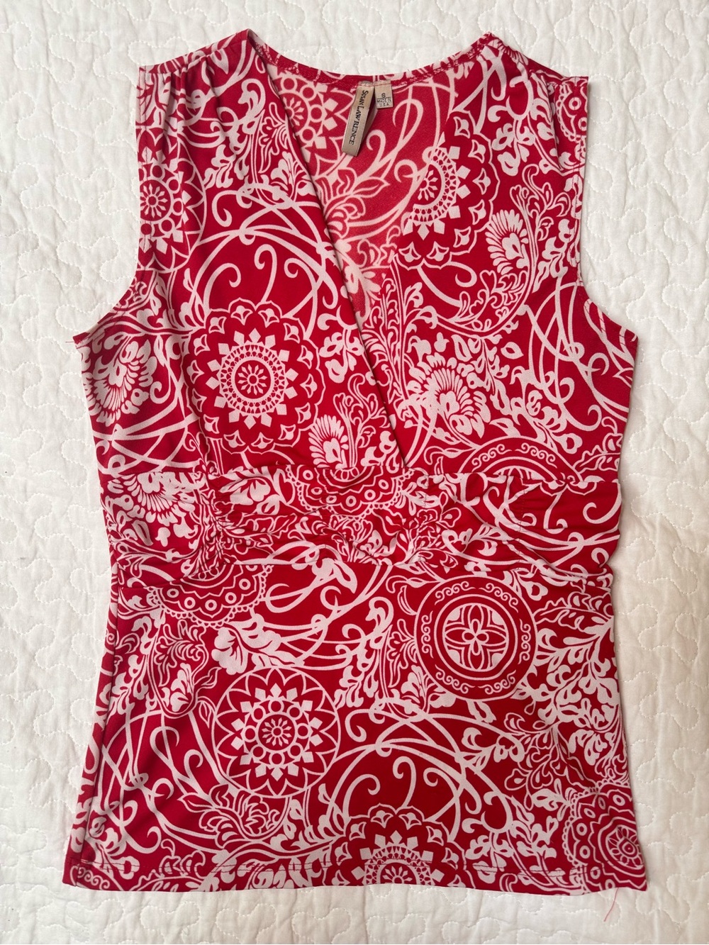 Susan Lawrence Red & White Printed Sleeveless Wrap-Style Top